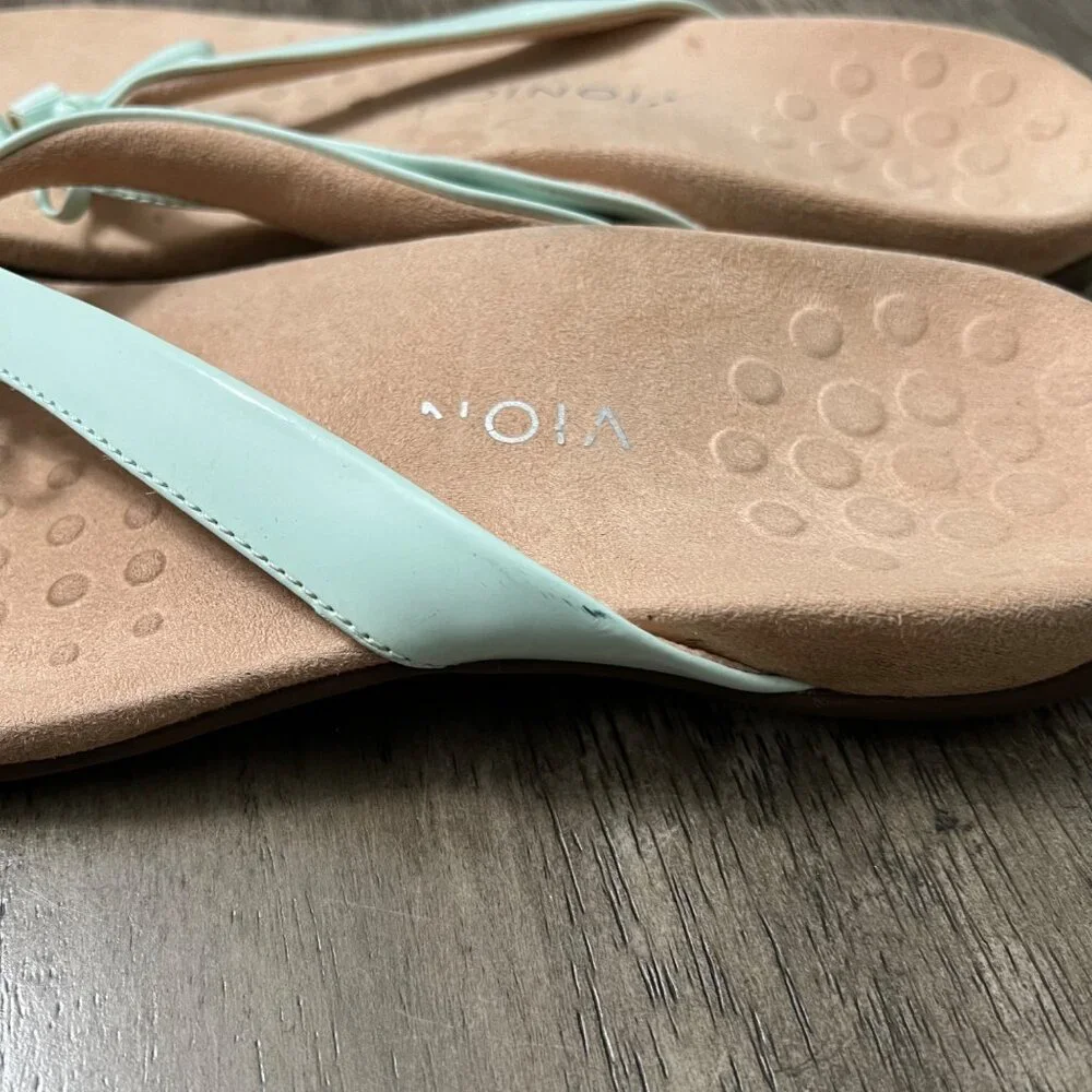 Vionic Mint Blue Bella II Bow Patent Leather Comfort Thong Sandals Womens Size 9 - Picture 9 of 9